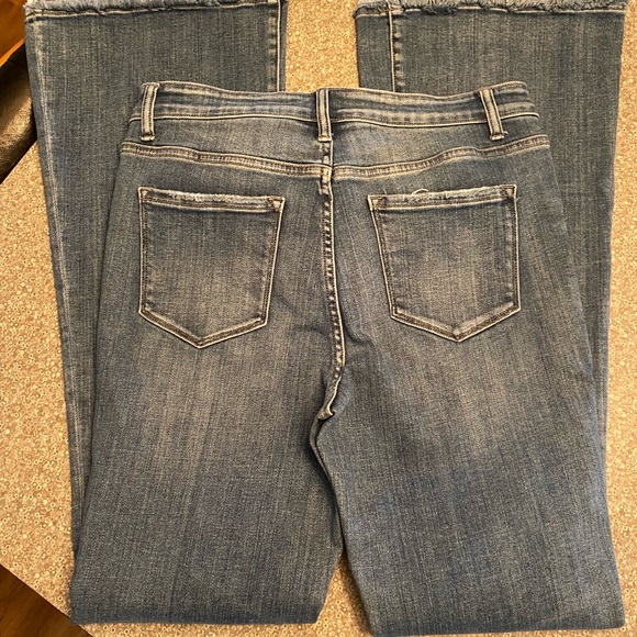 Womans Buckle Jeans - Picture 3 of 3